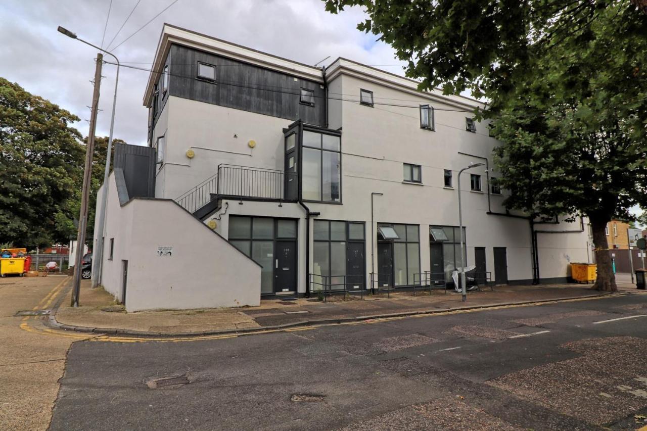 Southend Comfort Suite - Southend Stays Exterior photo